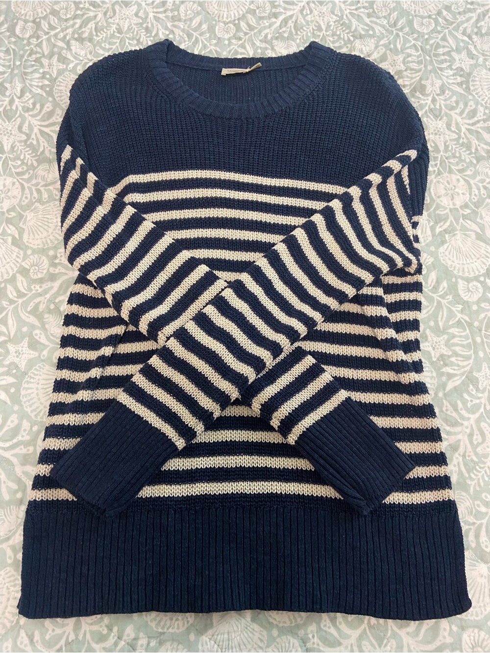 Miramar Linen Crewneck in Lighthouse Point - Picture 9 of 9